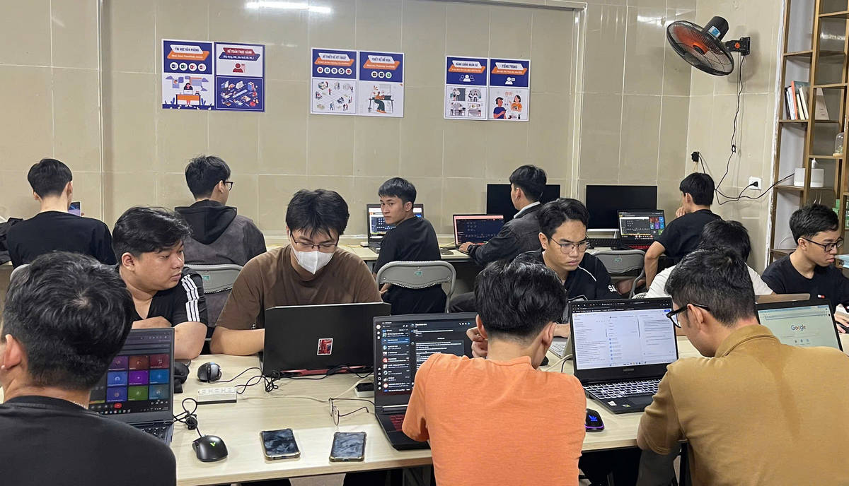 Giới Thiệu Về Trung Tâm Đào Tạo Khóa Học AI Thực Chiến